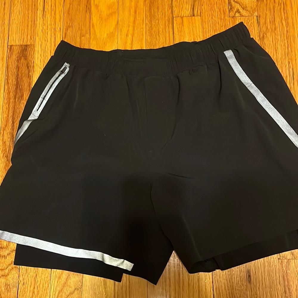 Men’s license to train lulu